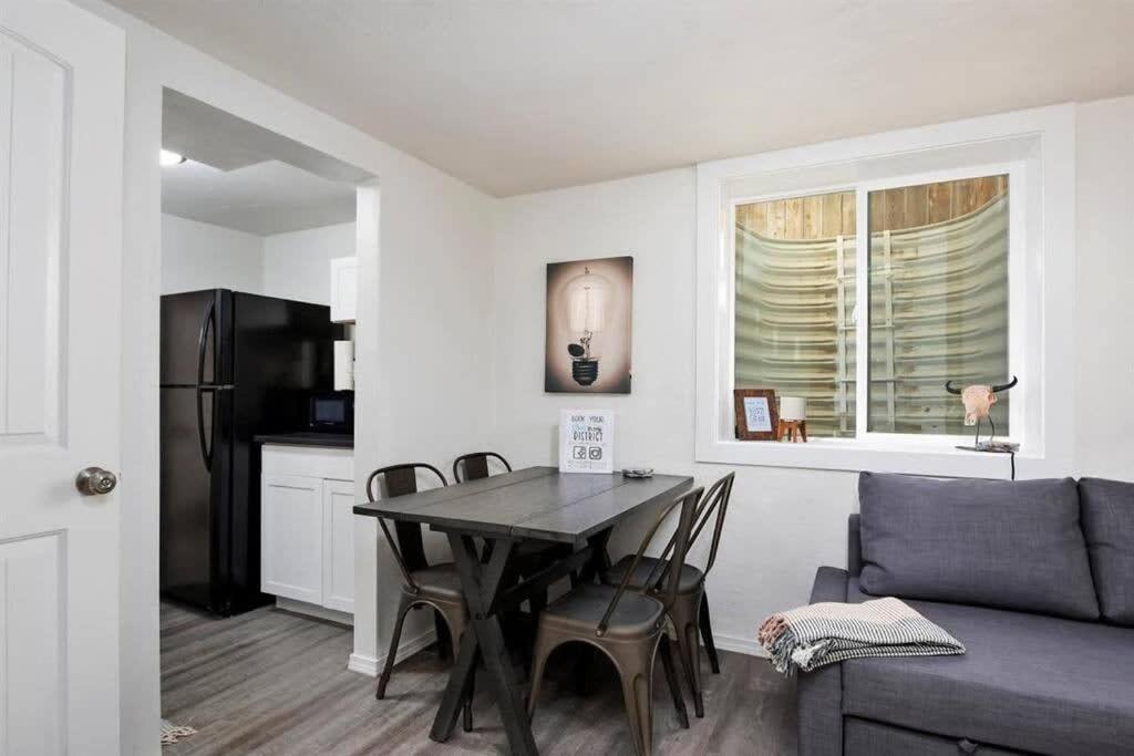#Stayinmydistrict Twin Falls Pendleton Chic Suite Esterno foto